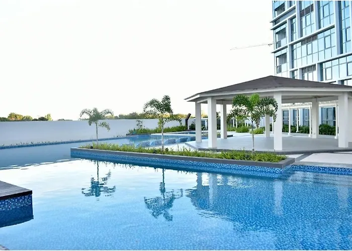 Hotel Mactan Newtown Oceanview