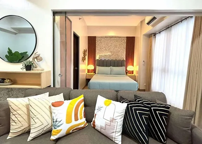Mactan Newtown Oceanview Hotel 2*